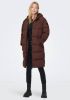 Only Doorgestikte jas ONLAMANDA LONG PUFFER COAT met een capuchon online kopen